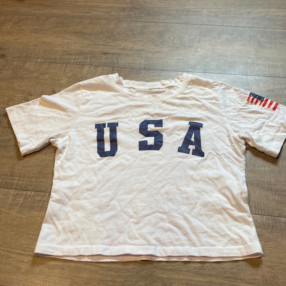 USA white tee with American flag- Amazon size: medium